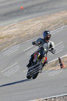 media/Feb-05-2023-Classic Track Day (Sun) [[c35aca4a42]]/Group 2/session 4 turn 4/